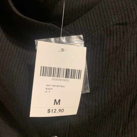 Black long sleeve crop top - Picture 4 of 4